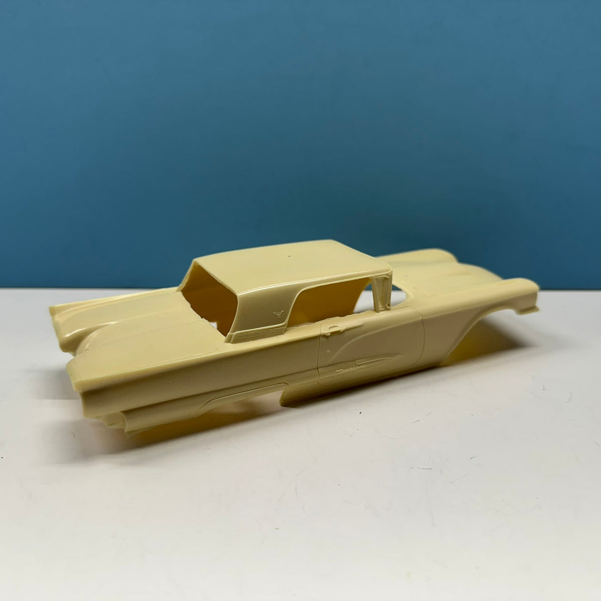 1959 Ford T-Bird Thunderbird Hardtop Cast Resin Model Kit KED