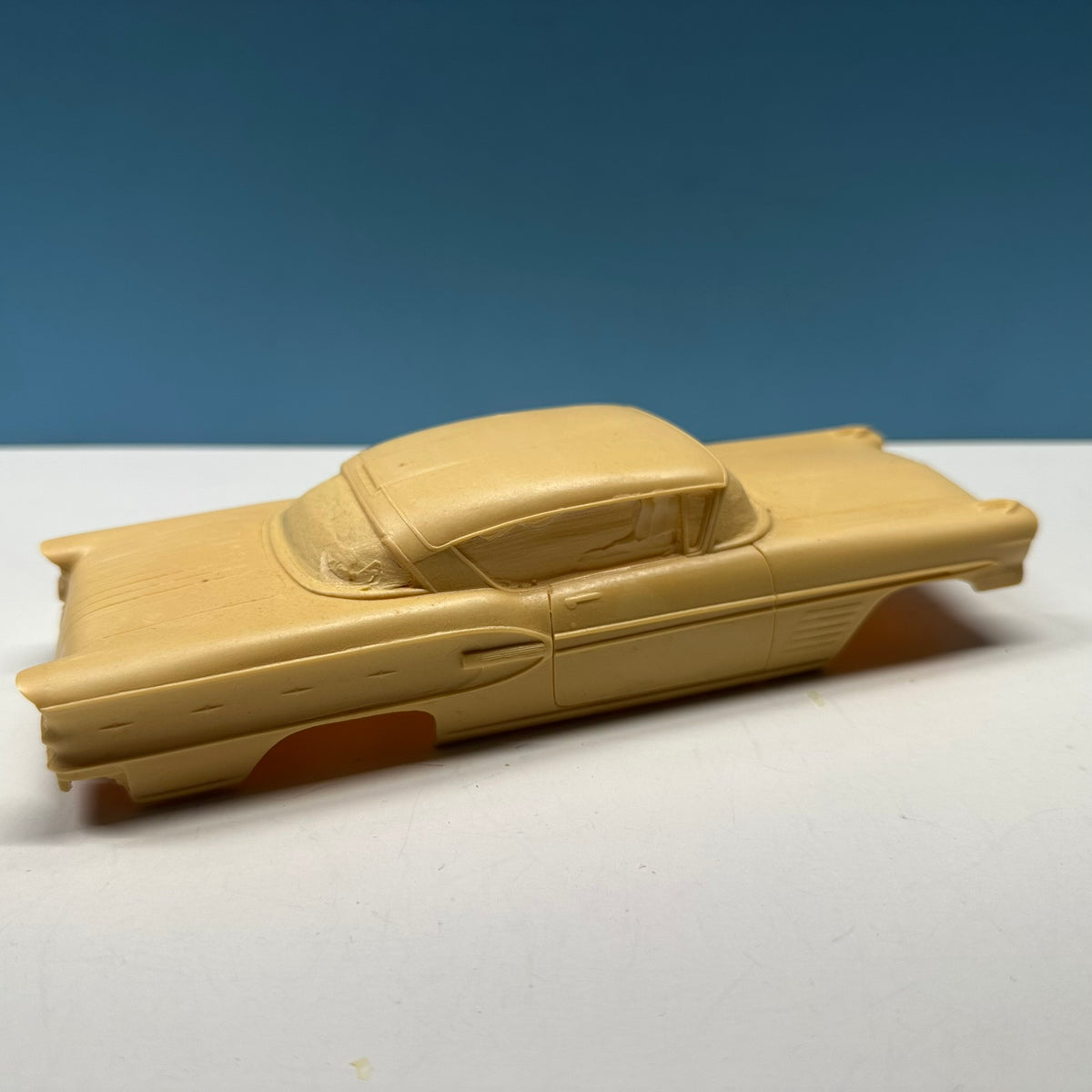 1958 Pontiac Hardtop Cast Resin Model Kit KED