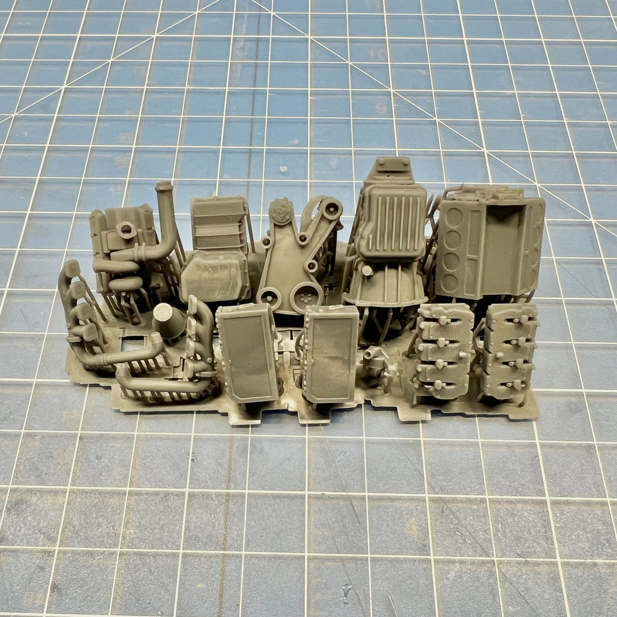 GM Duramax 6.6 Diesel Engine 1/25