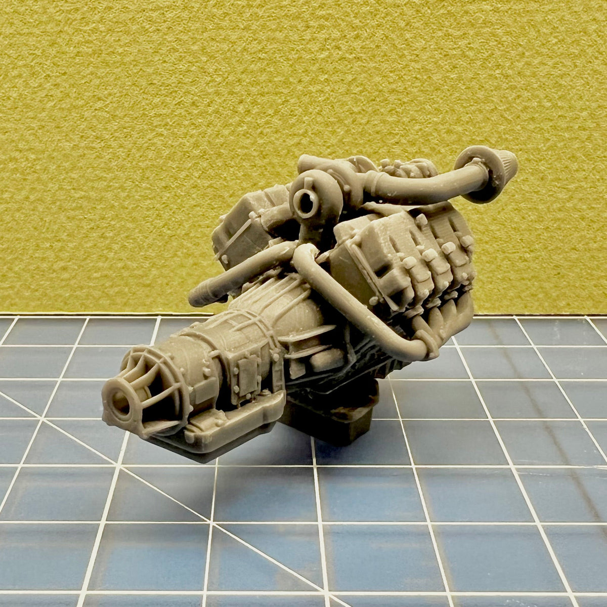 GM Duramax 6.6 Diesel Engine 1/25